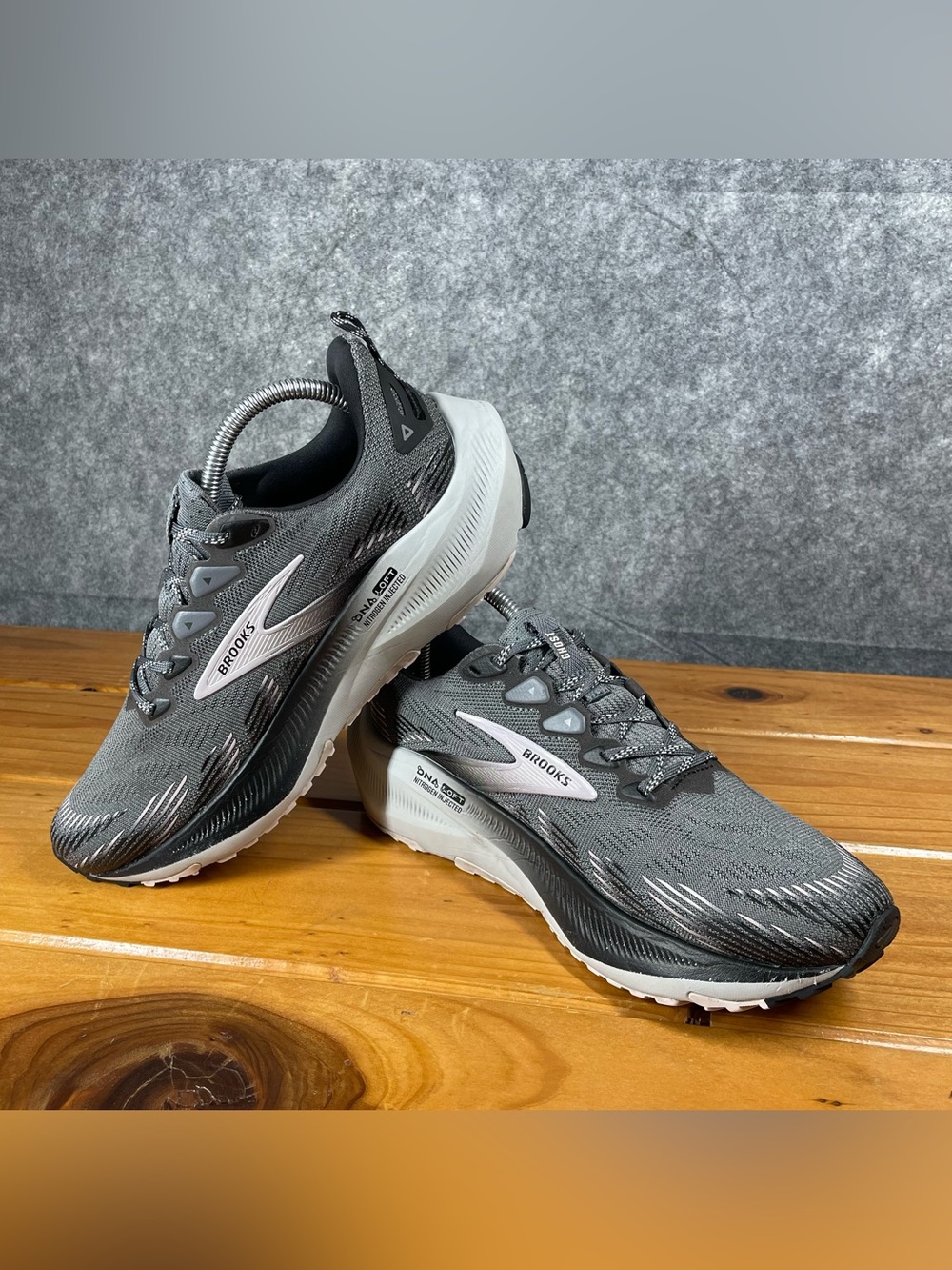 Brooks Ghost Trail Womens Size 9.5 B Gray Black Trail Running Shoes 1204641B037 - Picture 9 of 16